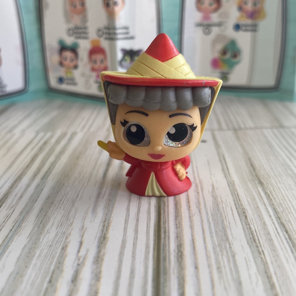 Disney Doorables Series 5 *FLORA*